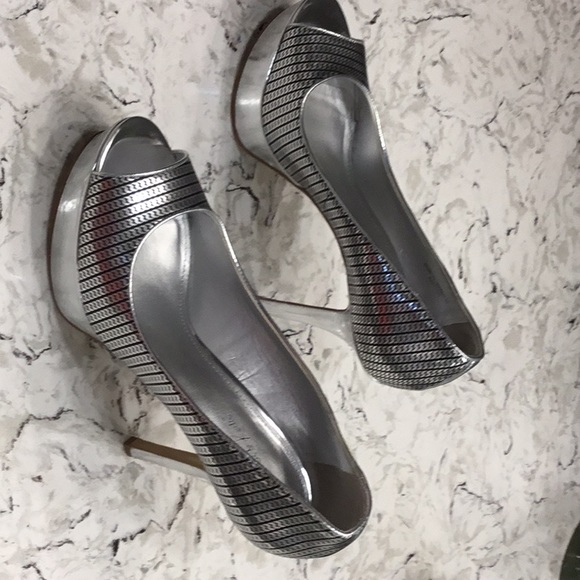 Silver platform peep toe pumps-size 40 - Picture 5 of 7